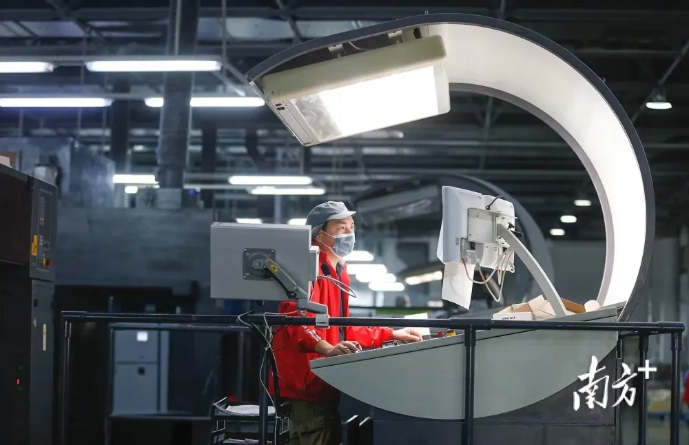 第二台Landa S10在中荣印刷投入使用，提升中短版包装应用的盈利能力