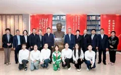 北京印刷学院“以书载道”推进大中小学思政教育一体化