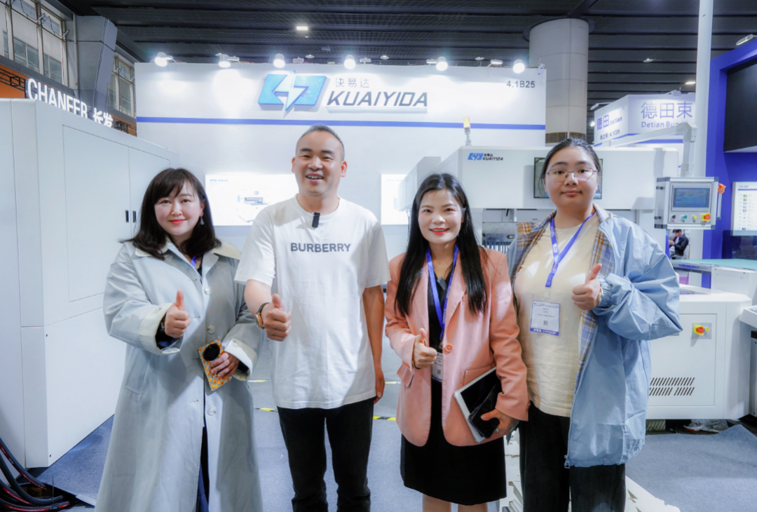 快易达清废超人闪亮登录华南展，以创新清废方案补全印厂自动化的“最后一块拼图”