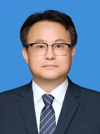 守住手艺的温度，拥抱技术的速度 ——专访上海出版印刷高等专科学校艺术设计系丁亮