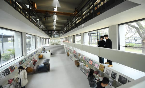 数字阅读时代，实体书店如何突围？